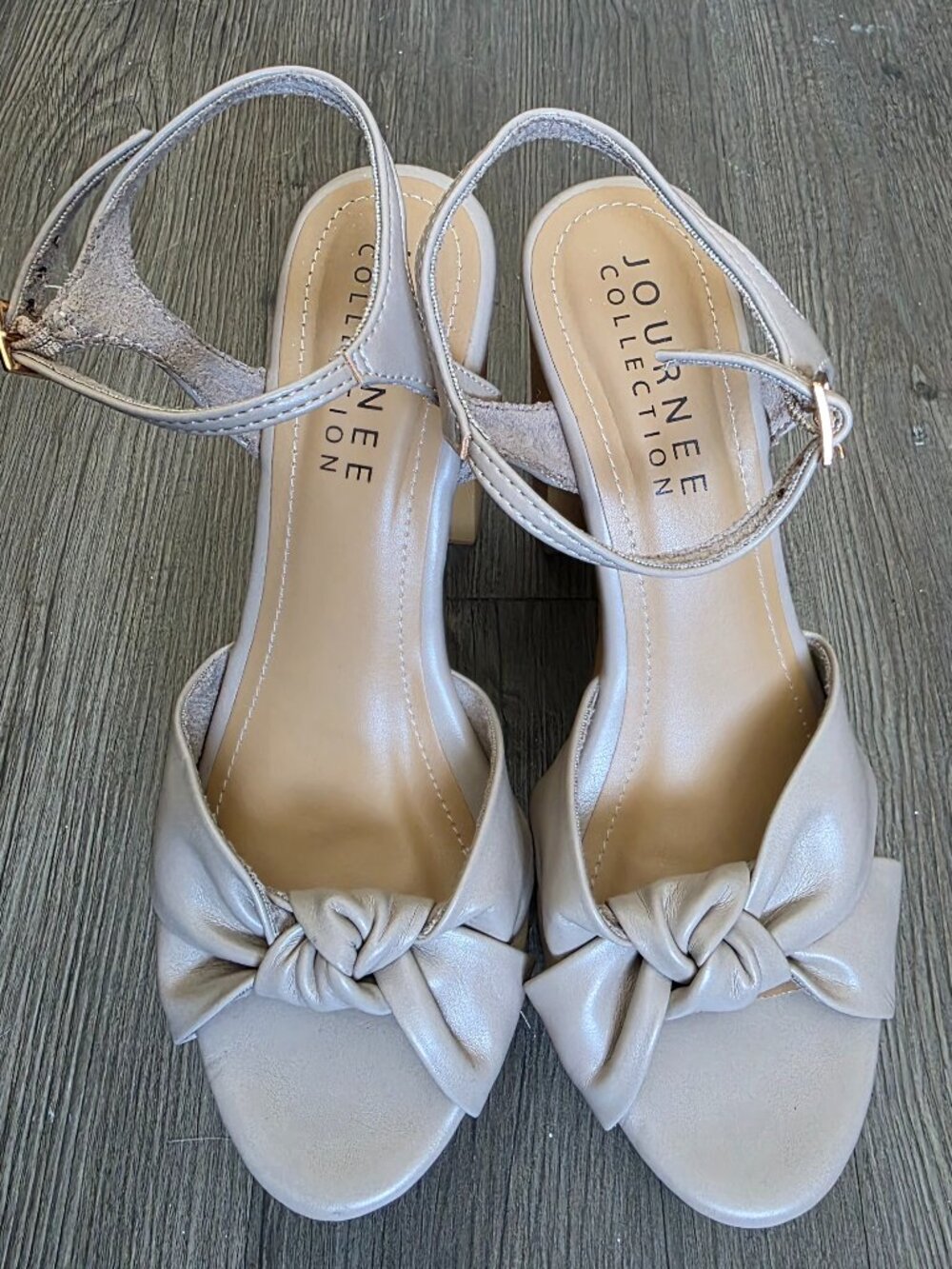 Journee Lorrica Platform Sandal Size 8